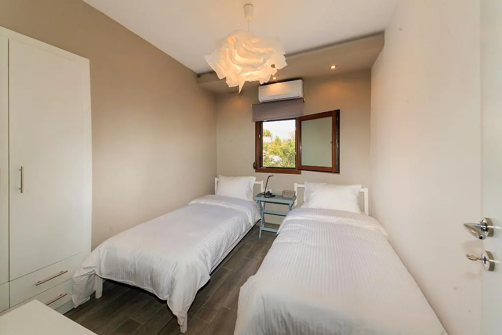 Kissos Apartments Vourvourou